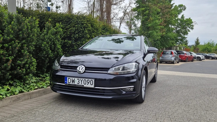 Volkswagen Golf cena 79000 przebieg: 100000, rok produkcji 2018 z Wrocław małe 277